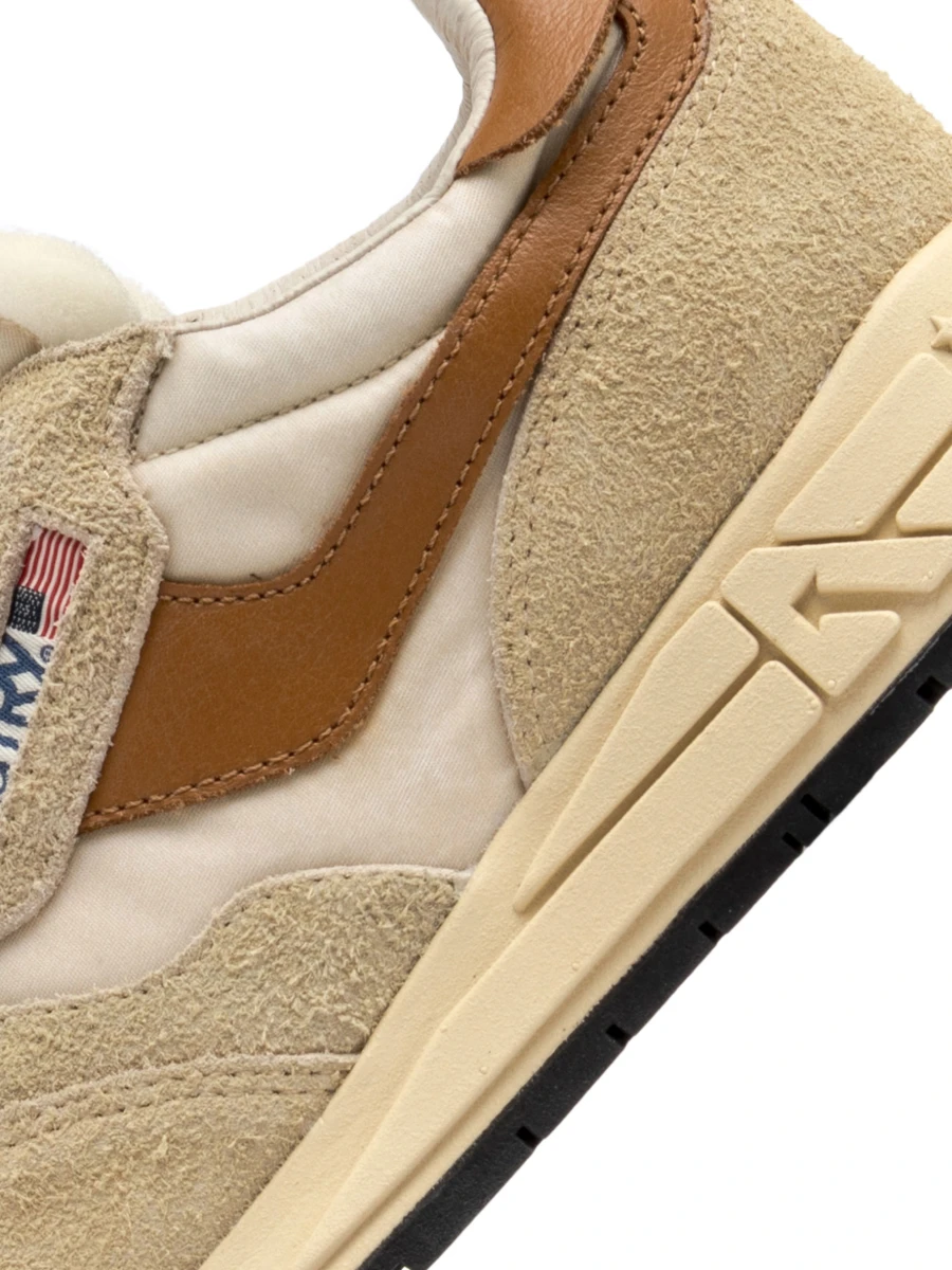 Кроссовки комбинированные