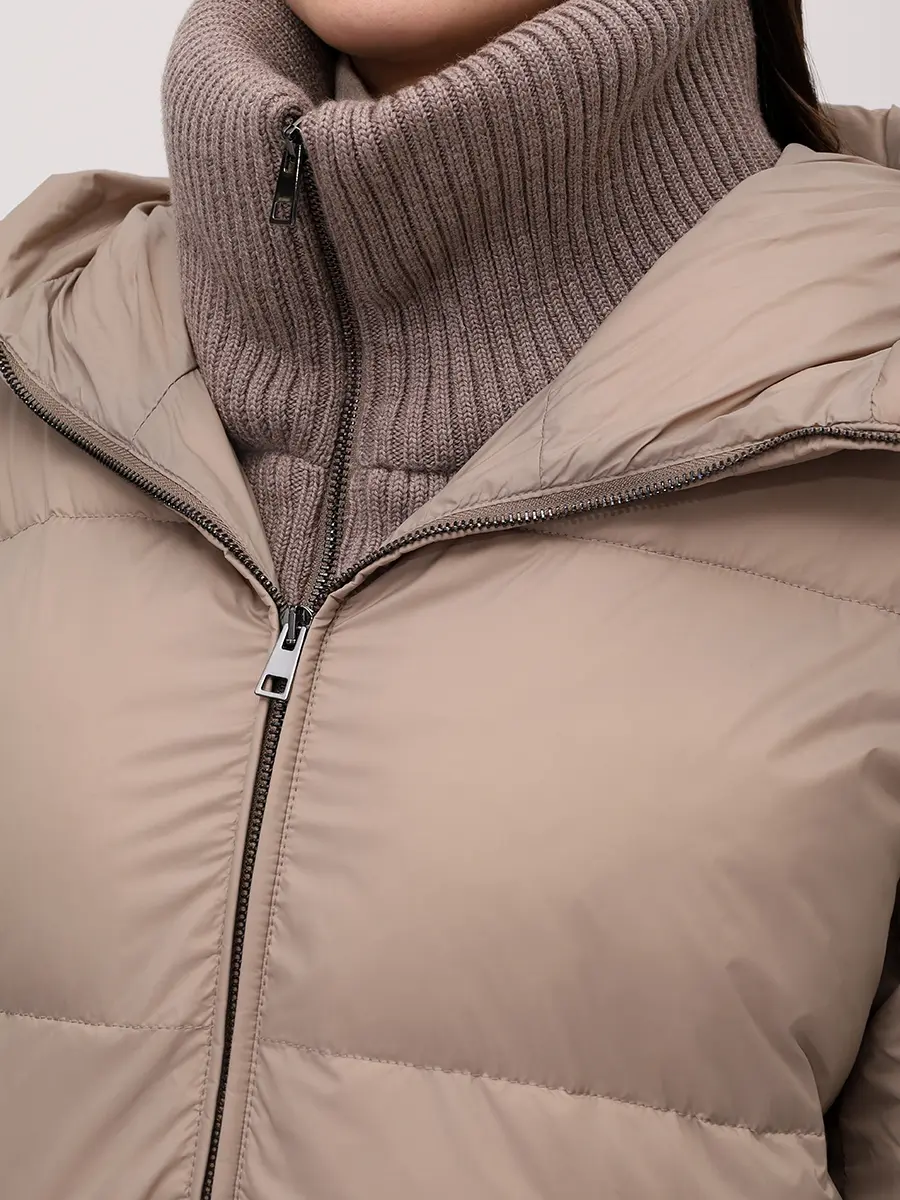 Куртка стеганая с шапкой