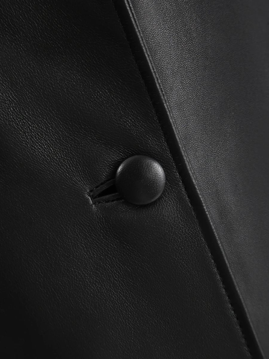 Плащ из кожи