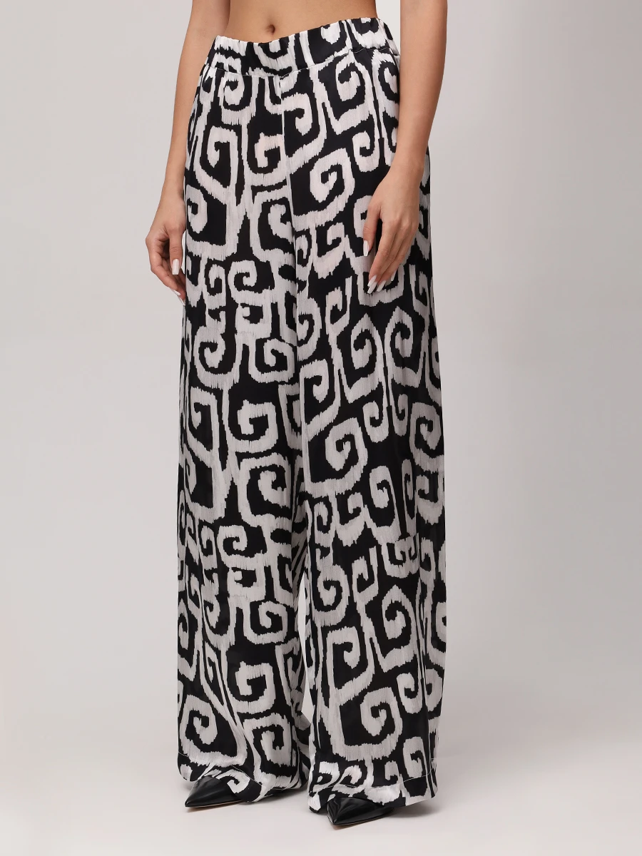 Костюм шелковый