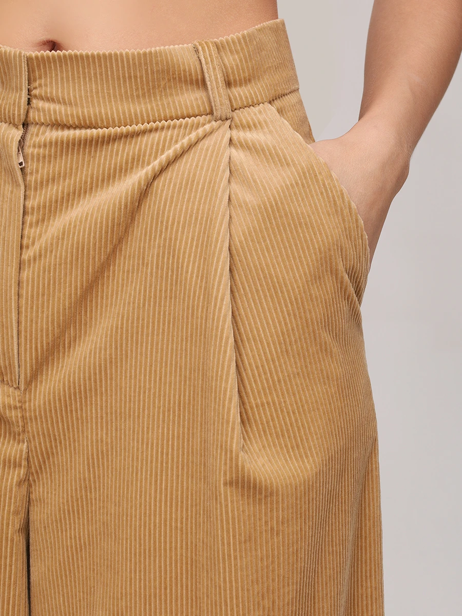 Костюм вельветовый