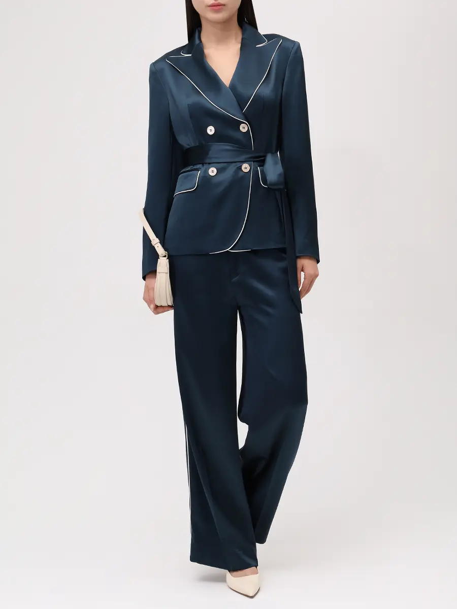 Костюм однотонный