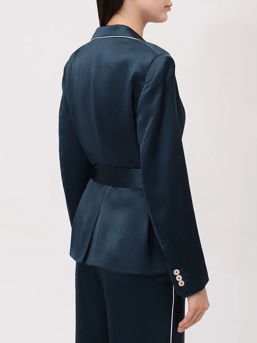 Костюм однотонный