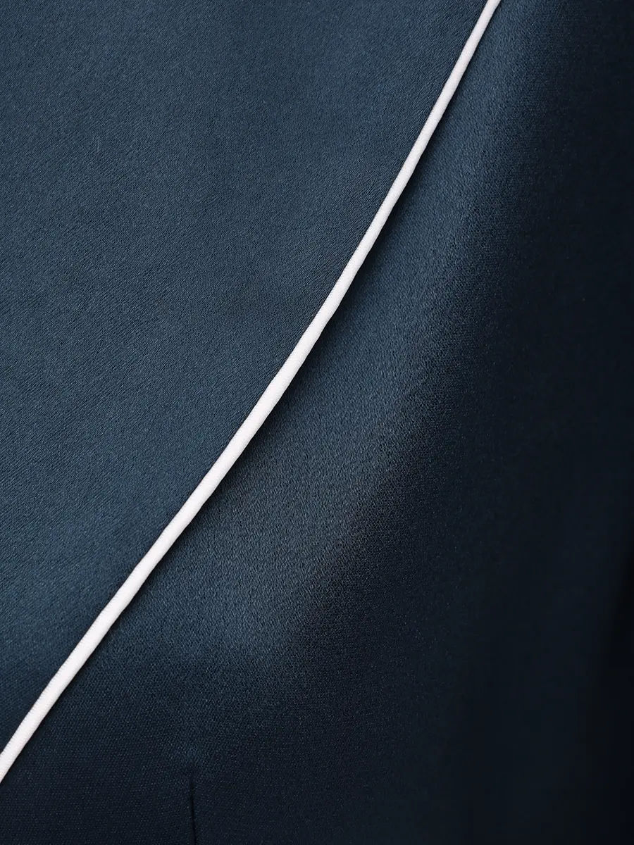 Костюм однотонный