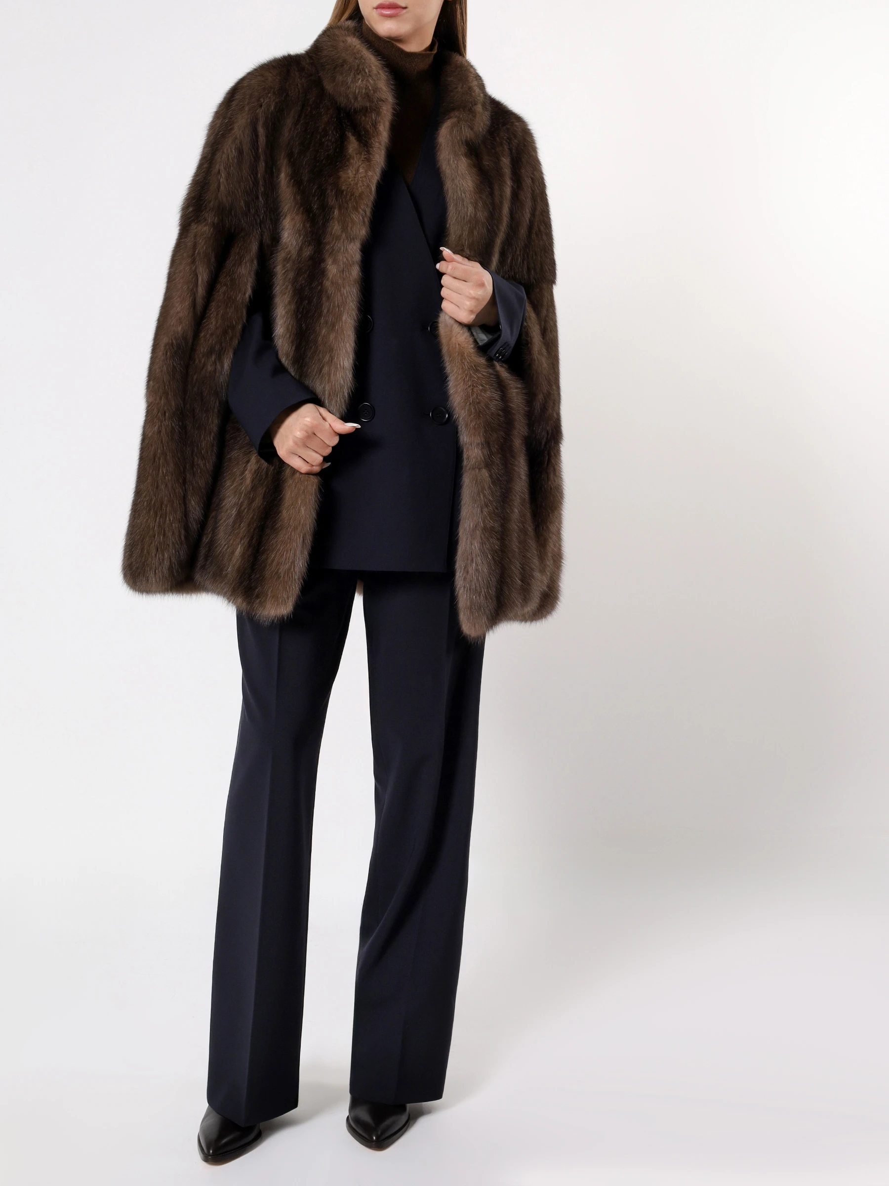 Шуба-кейп соболиная