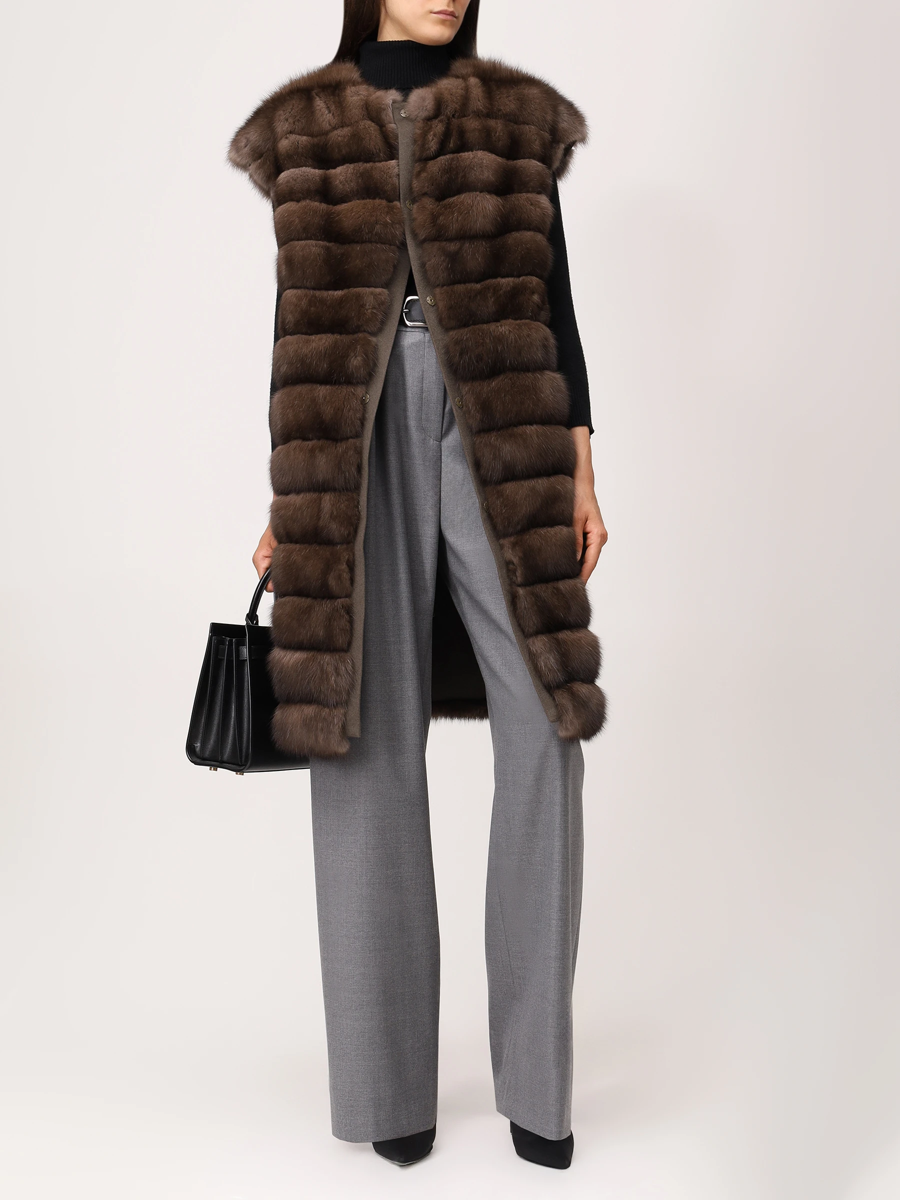 Жилет из меха соболя