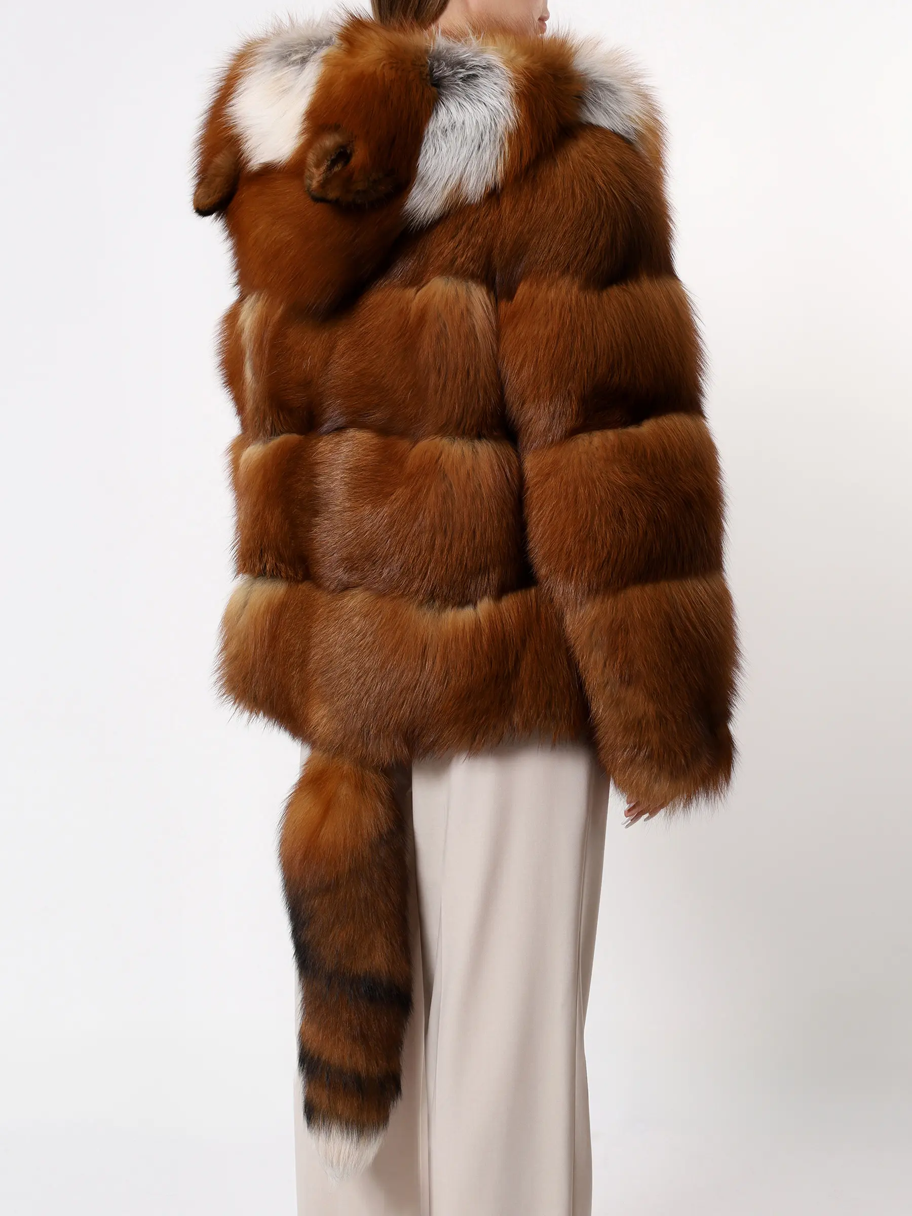 Полушубок из меха лисицы