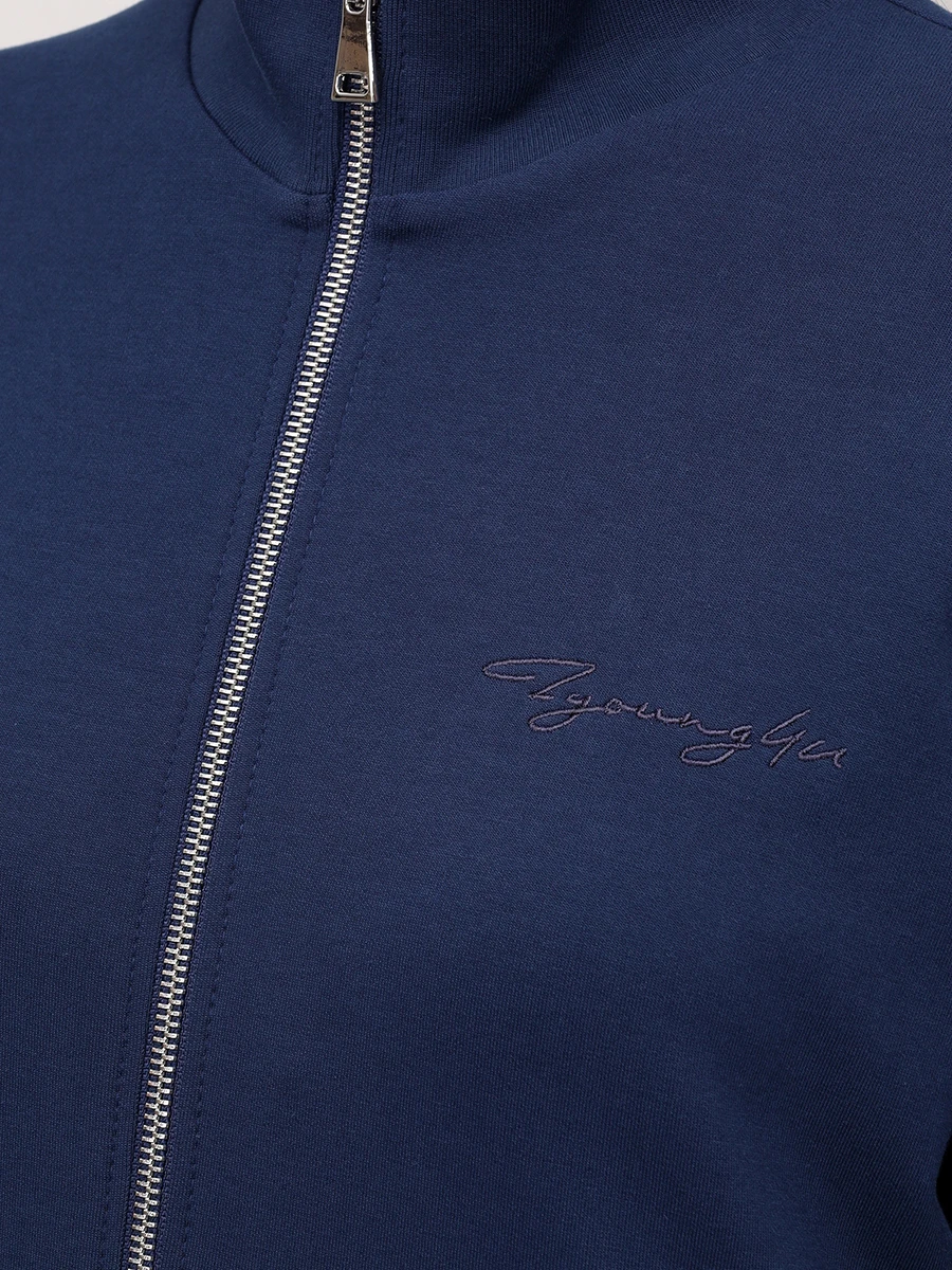 Костюм спортивный