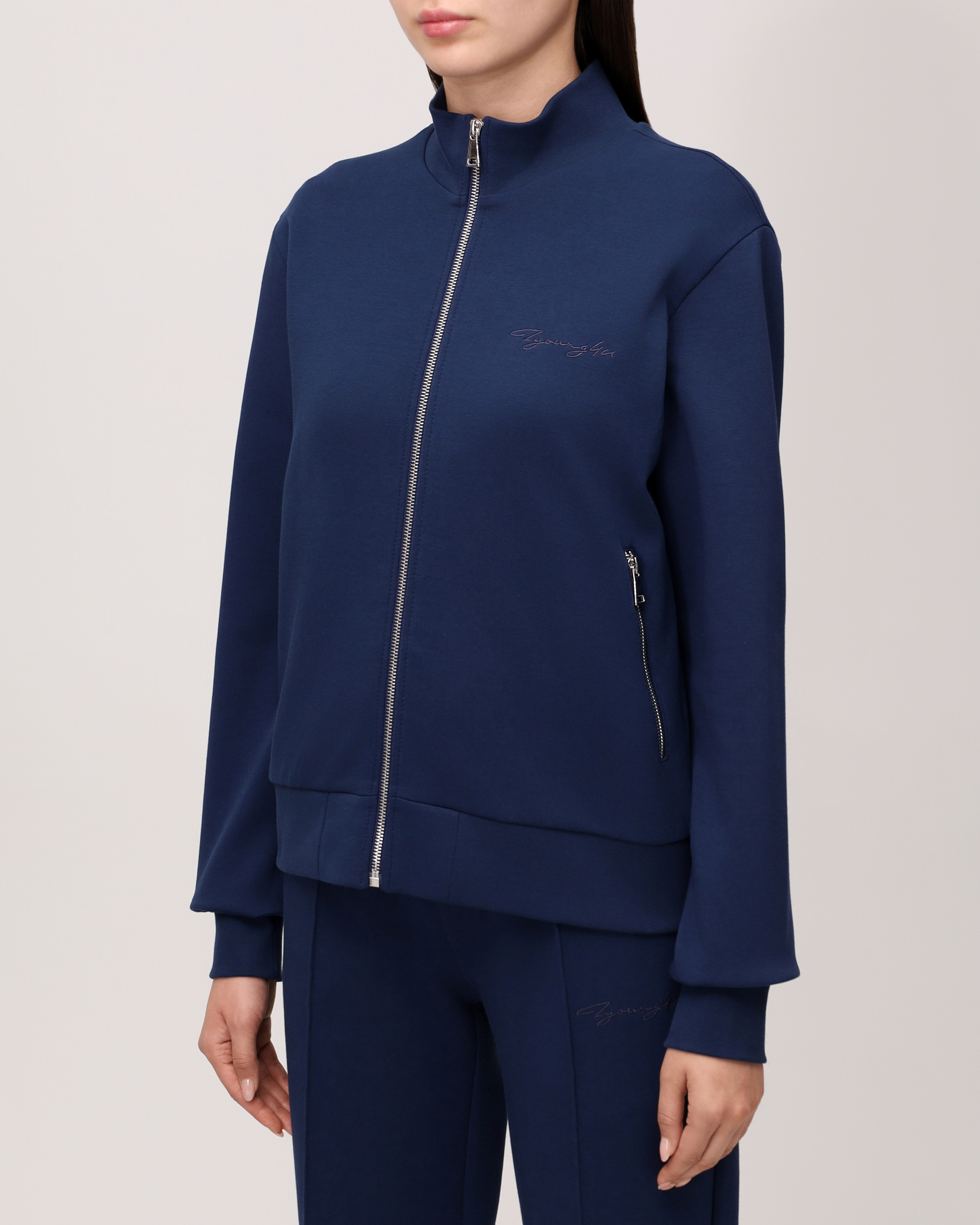 Костюм спортивный