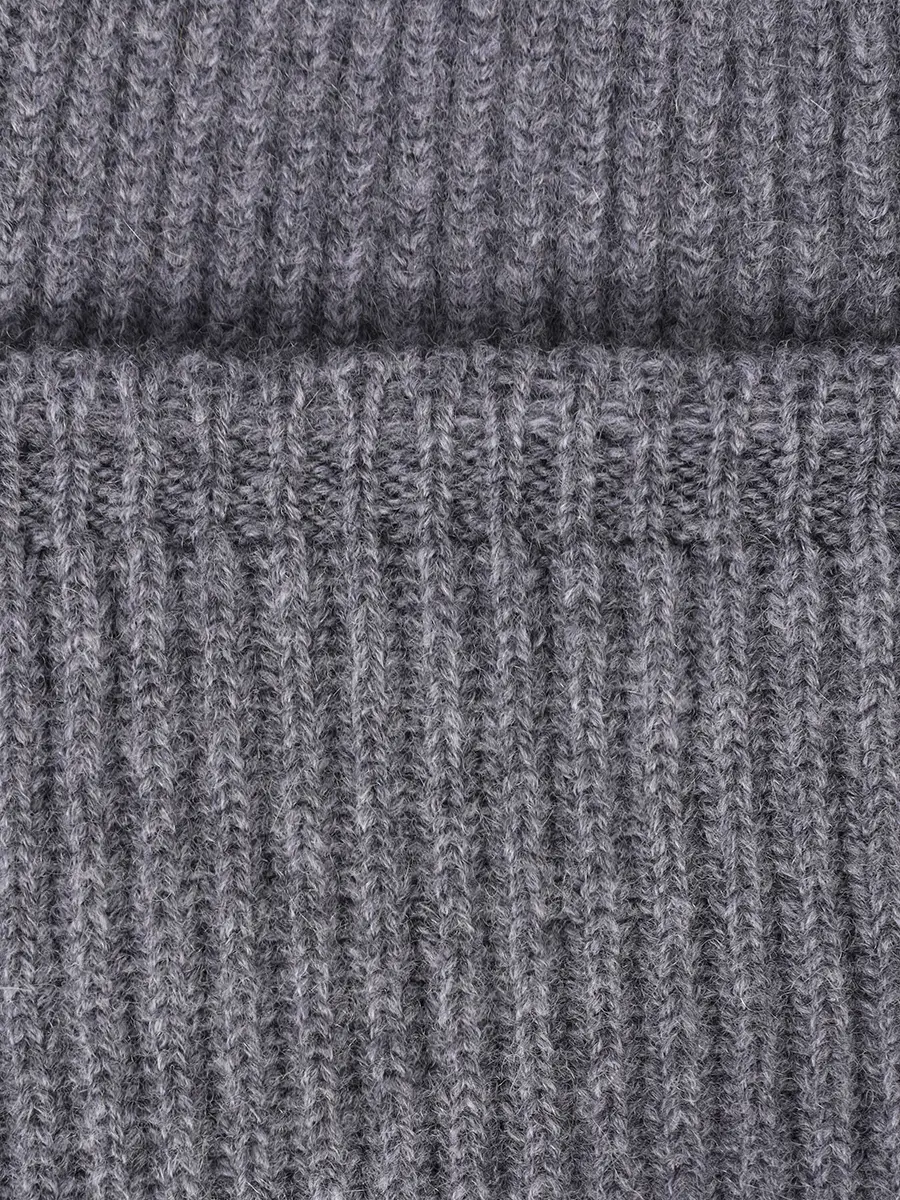 Шапка из шерсти и кашемира