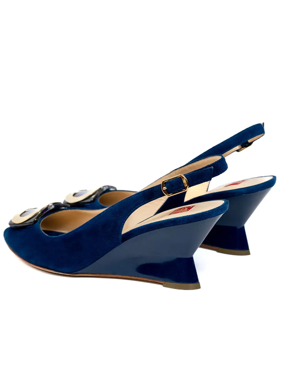 Босоножки замшевые