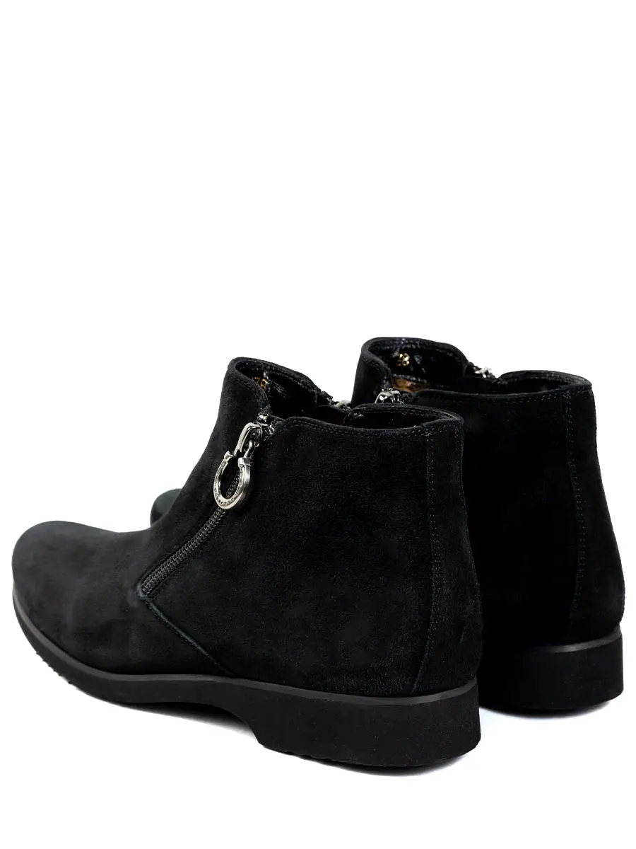 Ботинки замшевые на меху