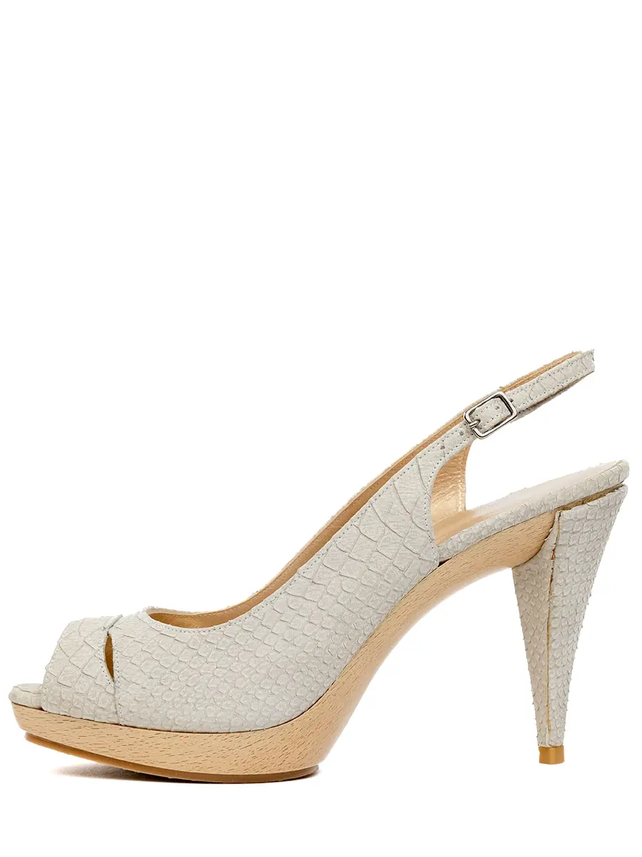 Босоножки кожаные