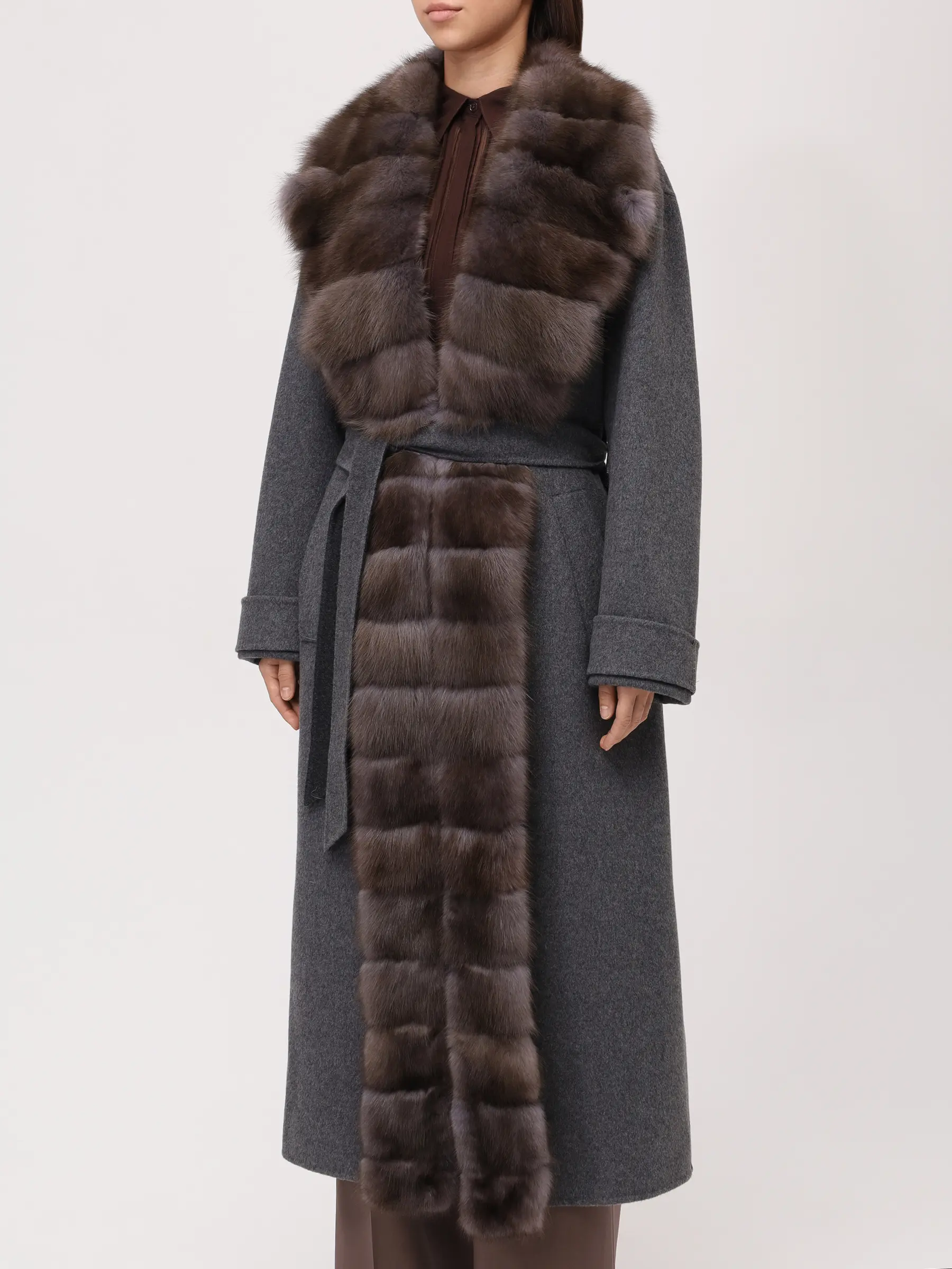 Пальто кашемировое с мехом соболя