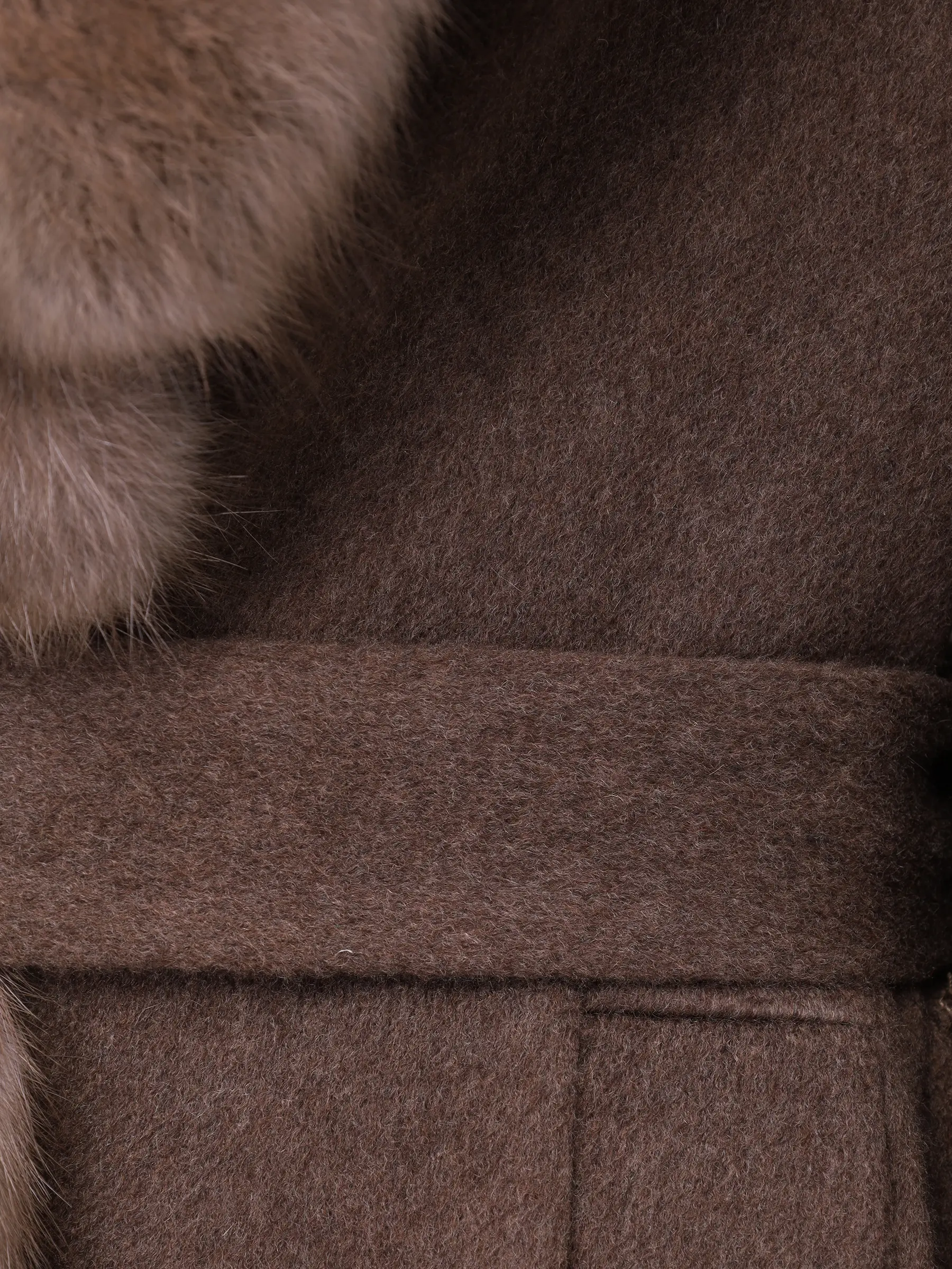 Пальто кашемировое с мехом соболя