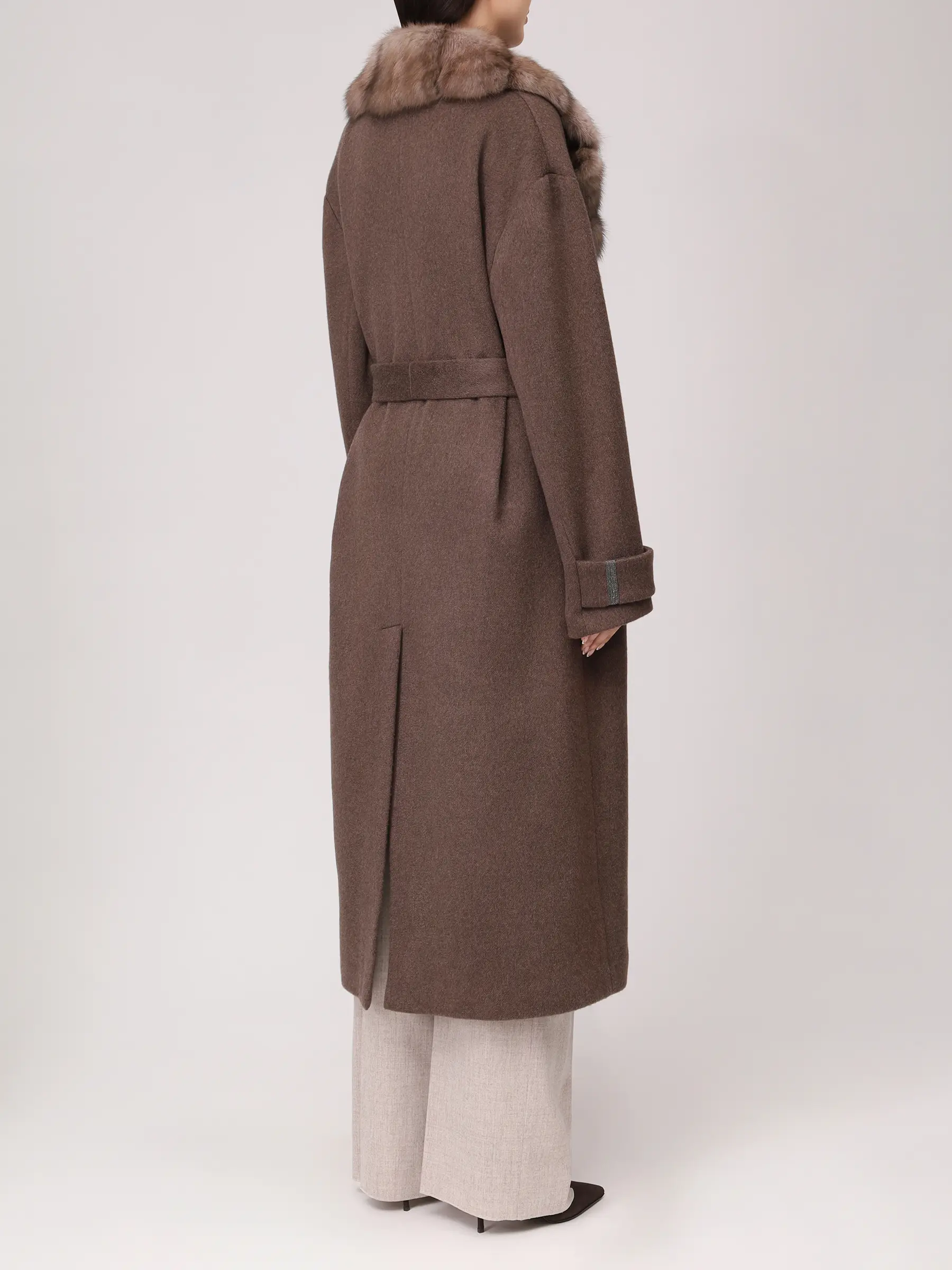 Пальто кашемировое с мехом соболя