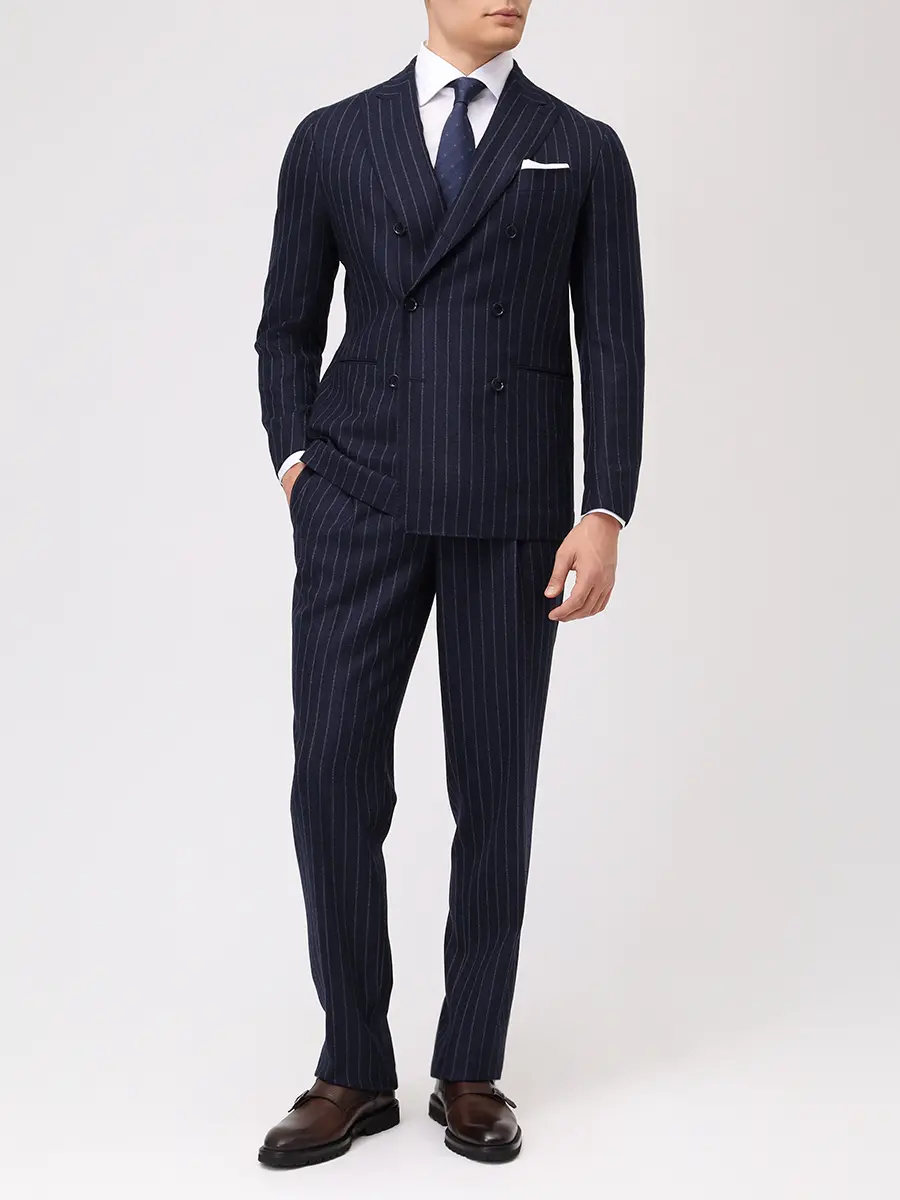 Костюм из шерсти и вискозы