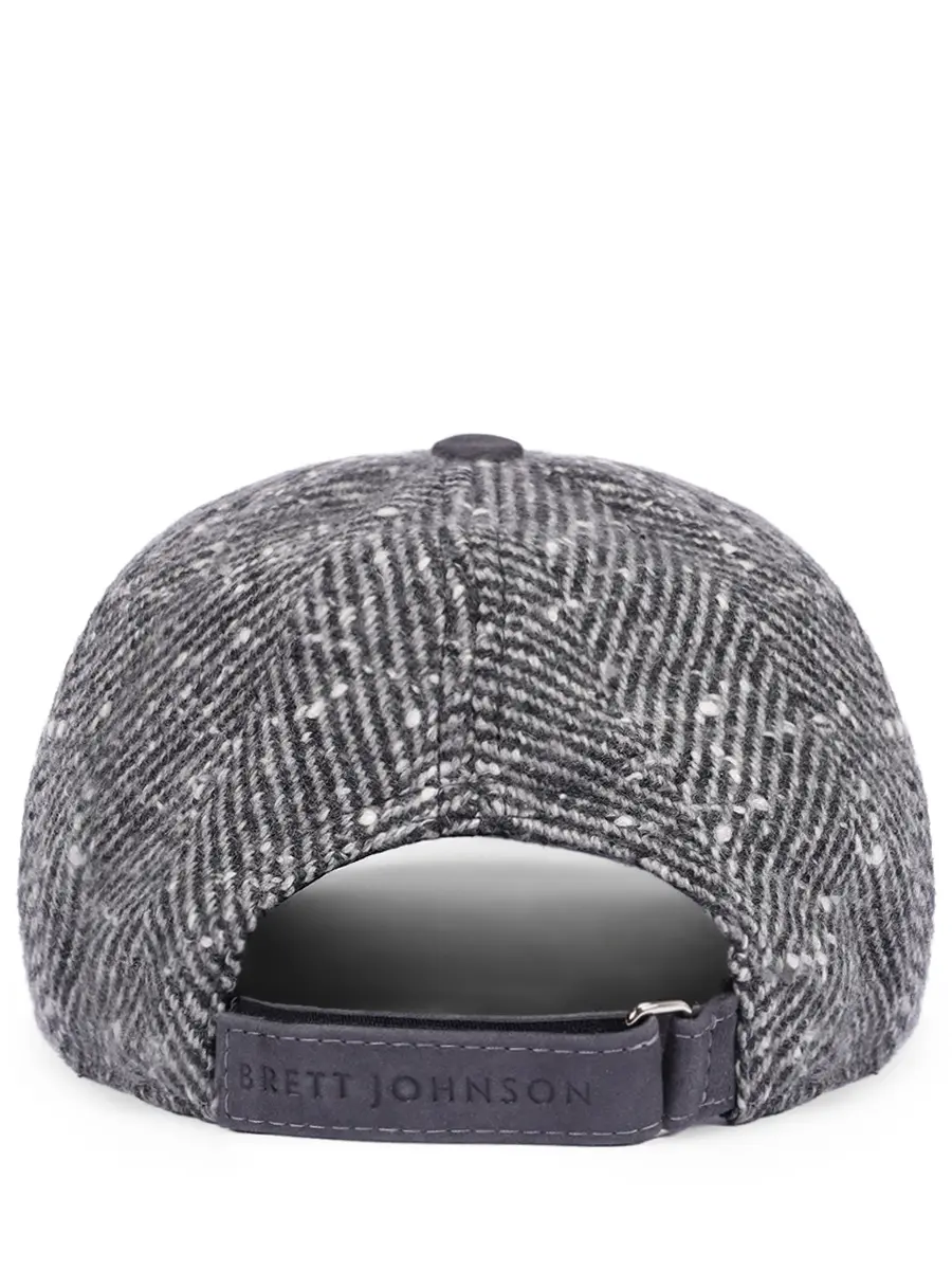 Бейсболка из кашемира и замши