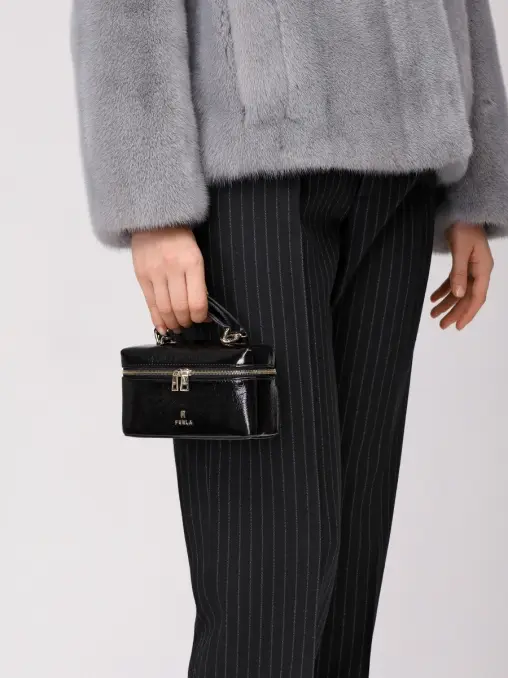 Сумка кожаная Camelia FURLA