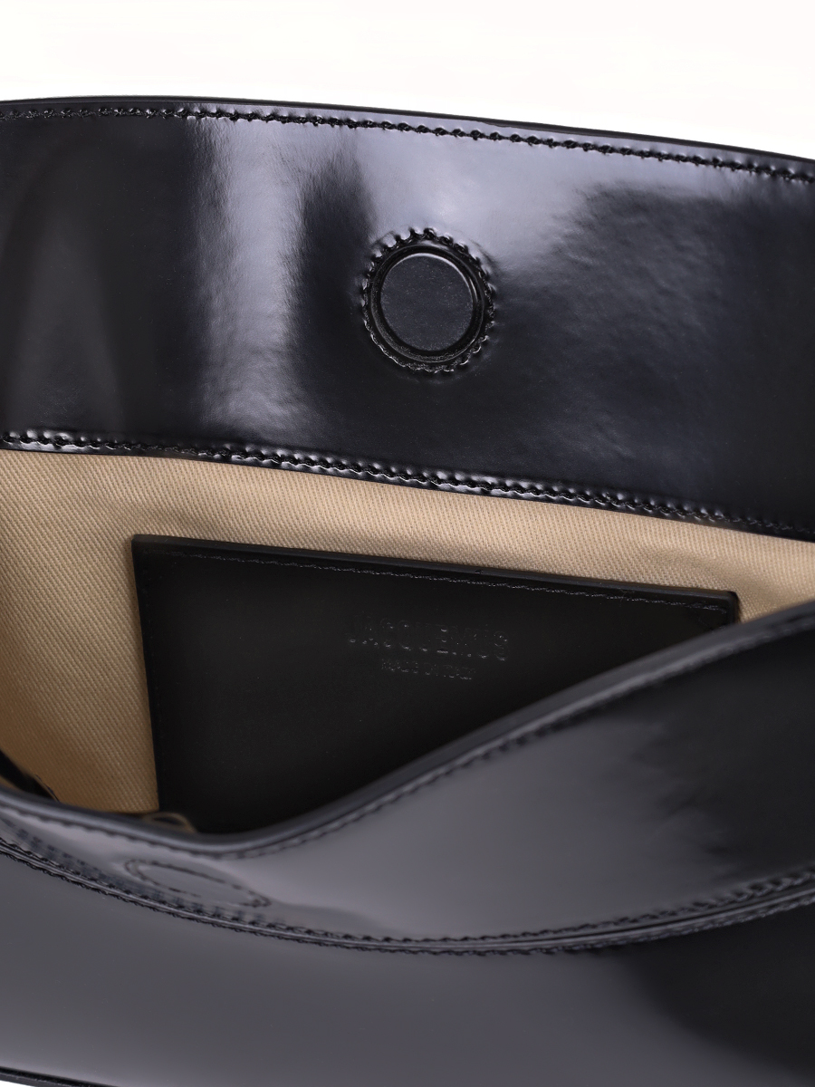 Сумка кожаная La Pochette Ovalo