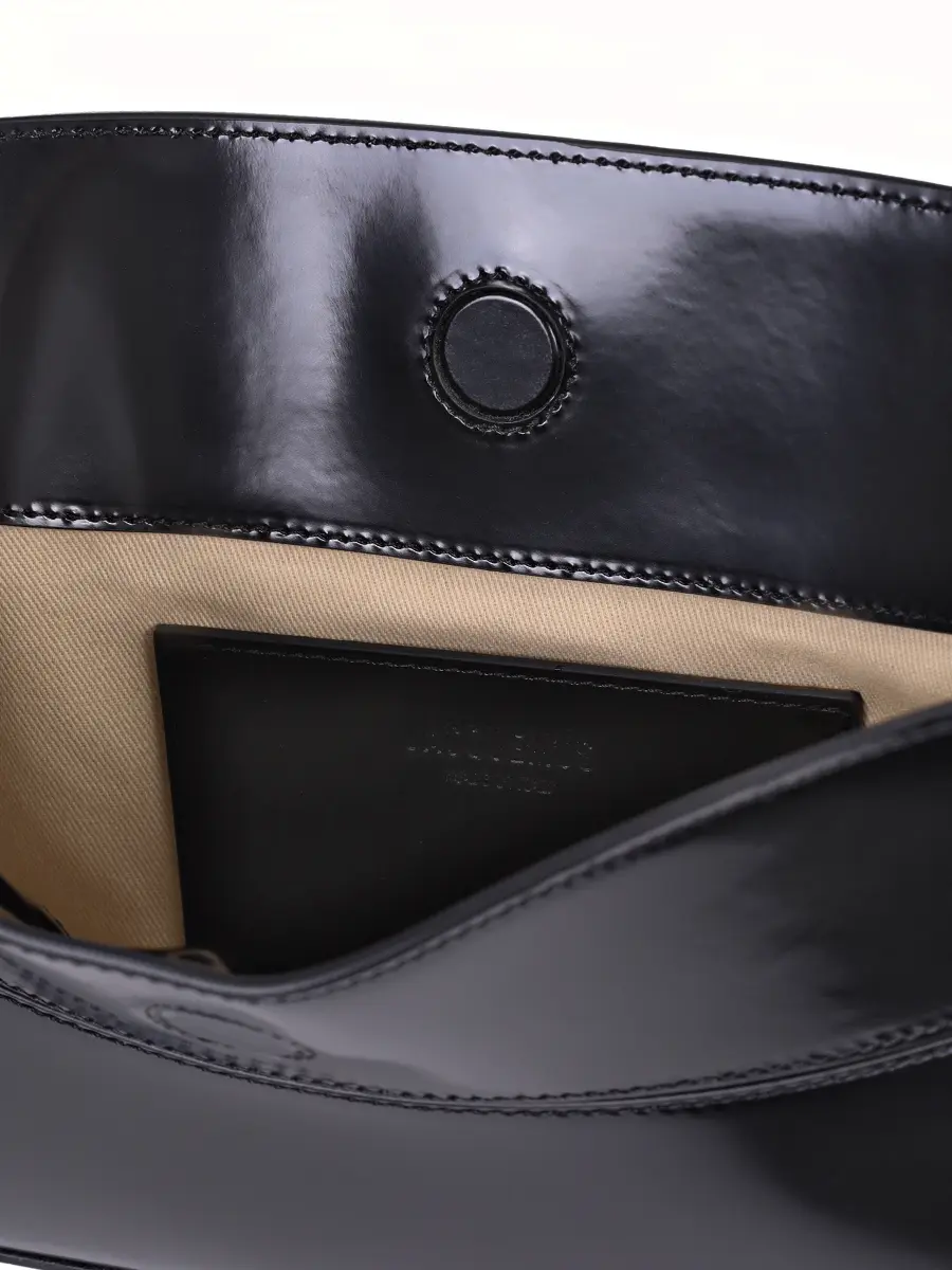 Сумка кожаная La Pochette Ovalo