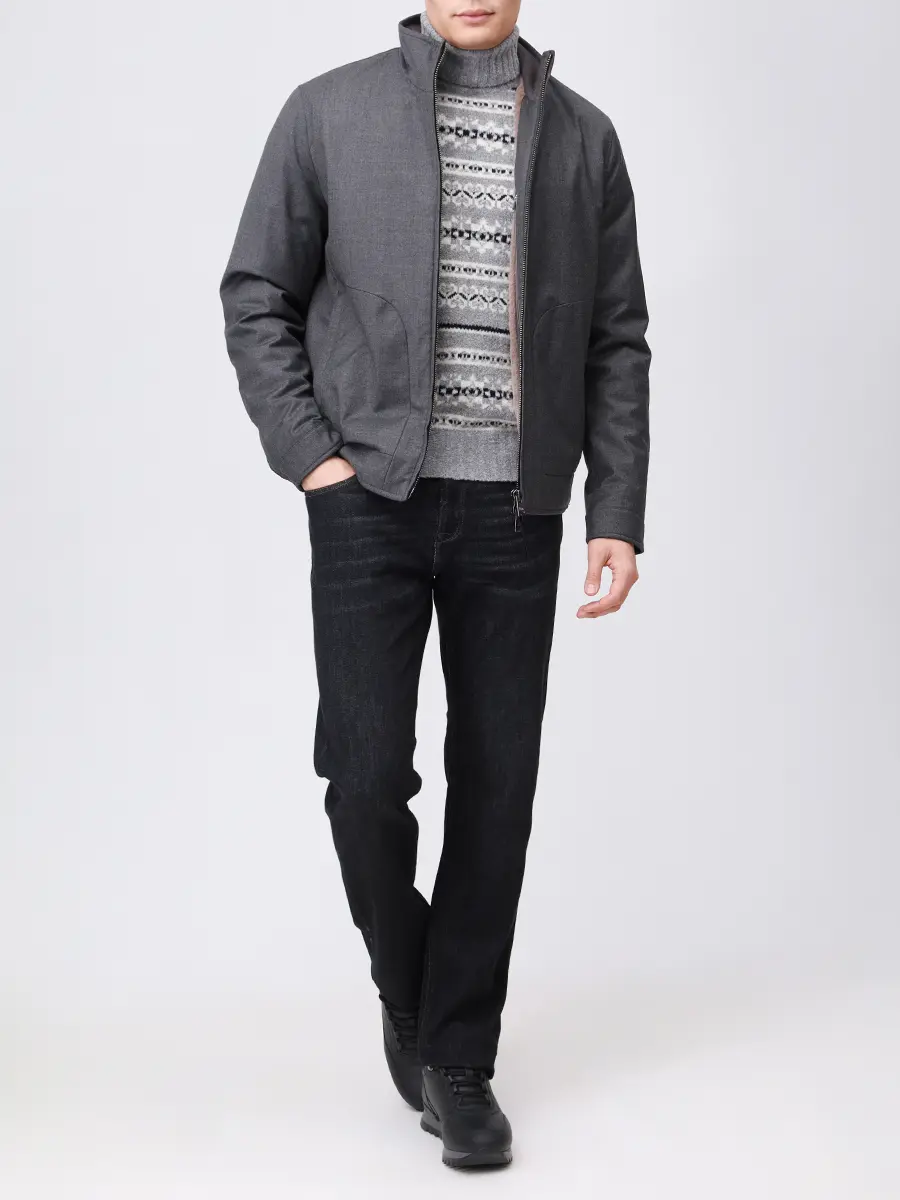 Свитер шерстяной