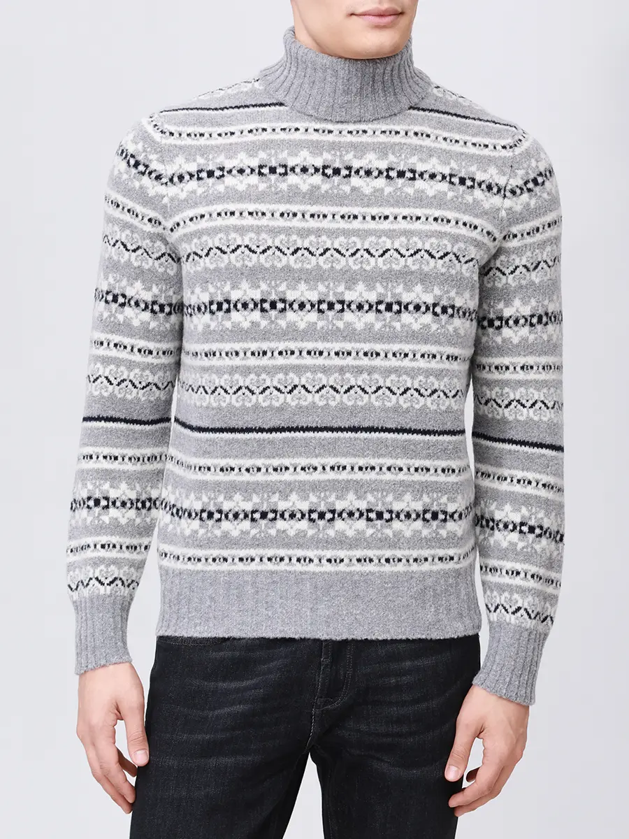 Свитер шерстяной