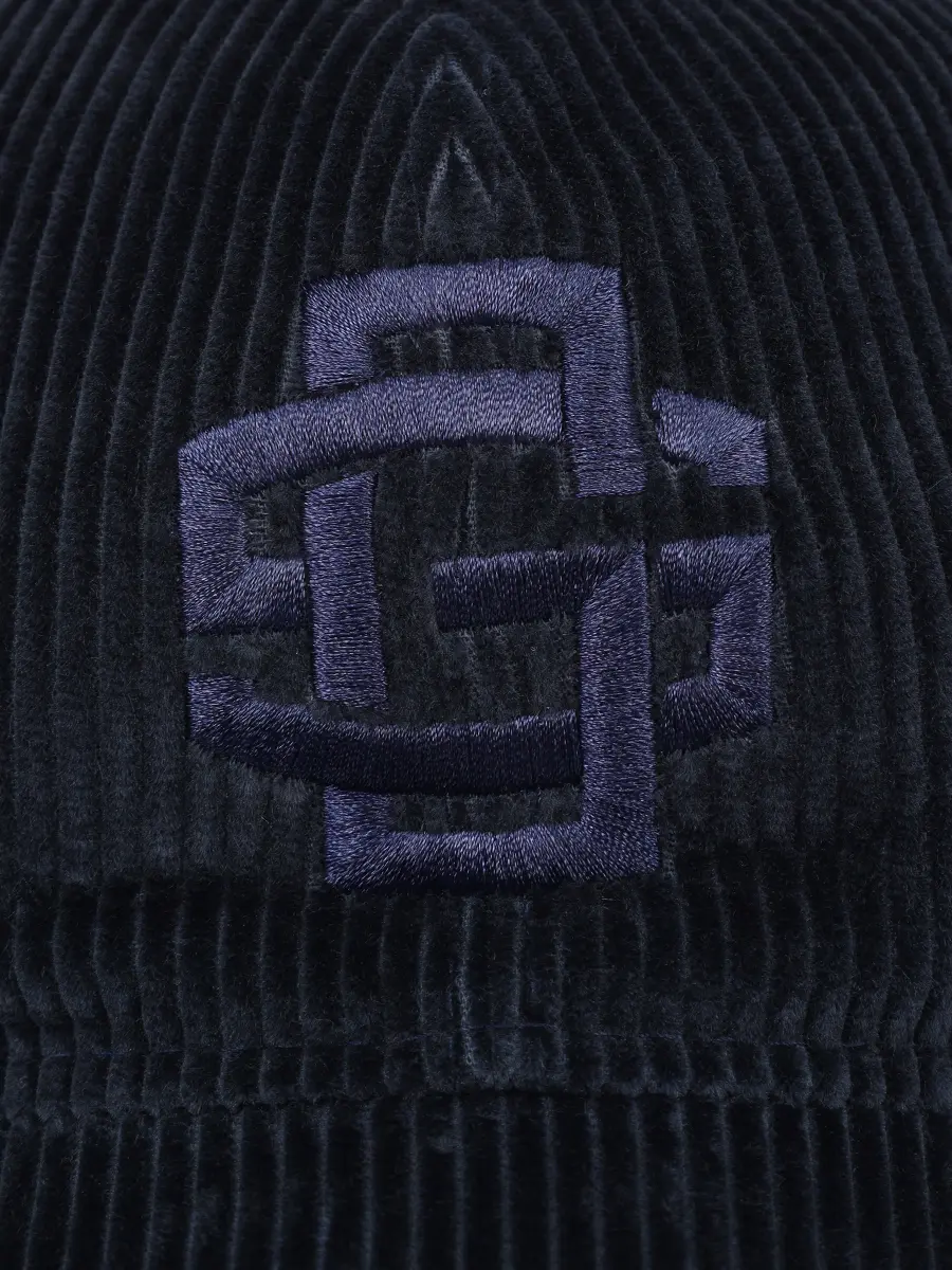 Бейсболка вельветовая