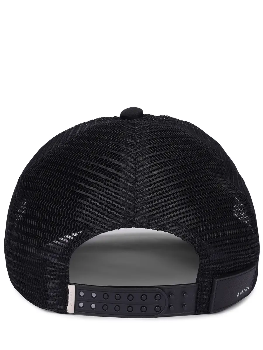 Бейсболка с логотипом