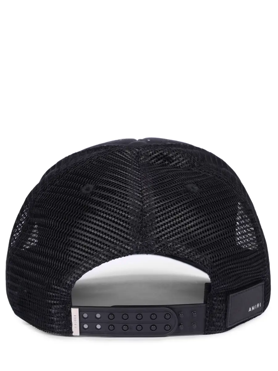 Бейсболка с логотипом