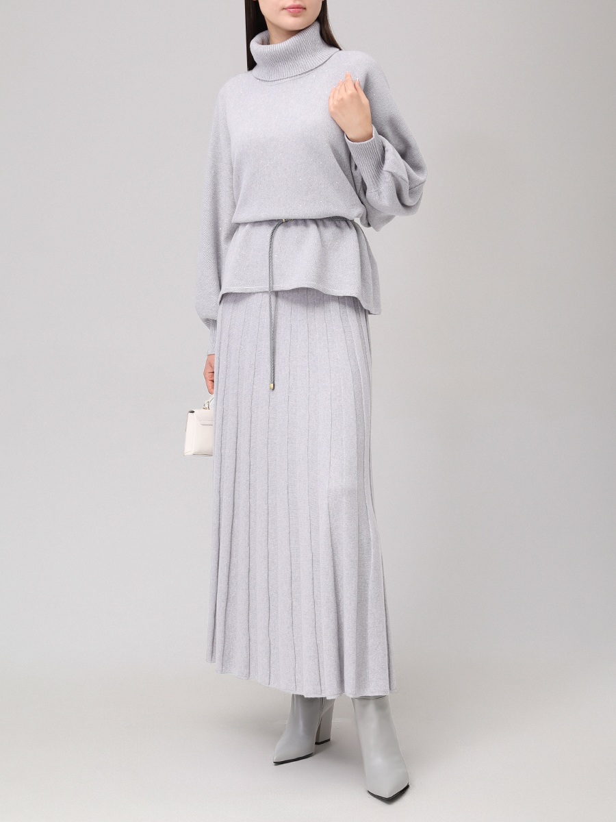 Свитер шерстяной