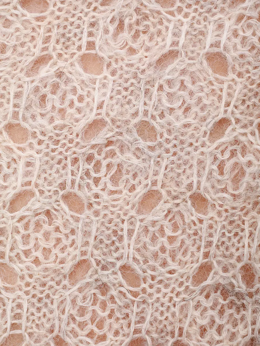 Свитер шерстяной