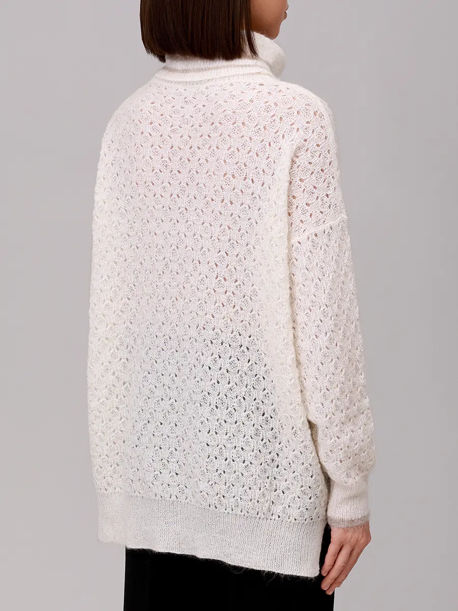 Свитер шерстяной