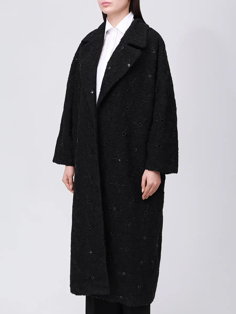 Пальто с вышивкой