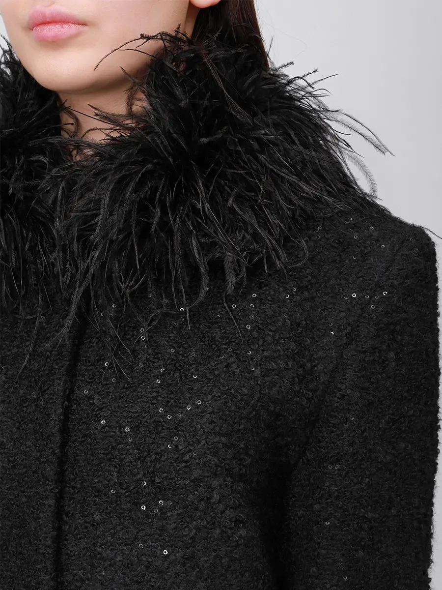 Пальто с пайетками