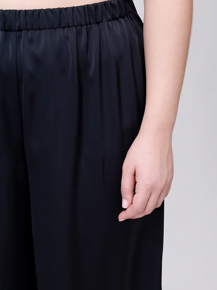 Брюки атласные