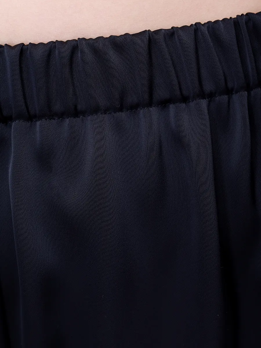 Брюки атласные