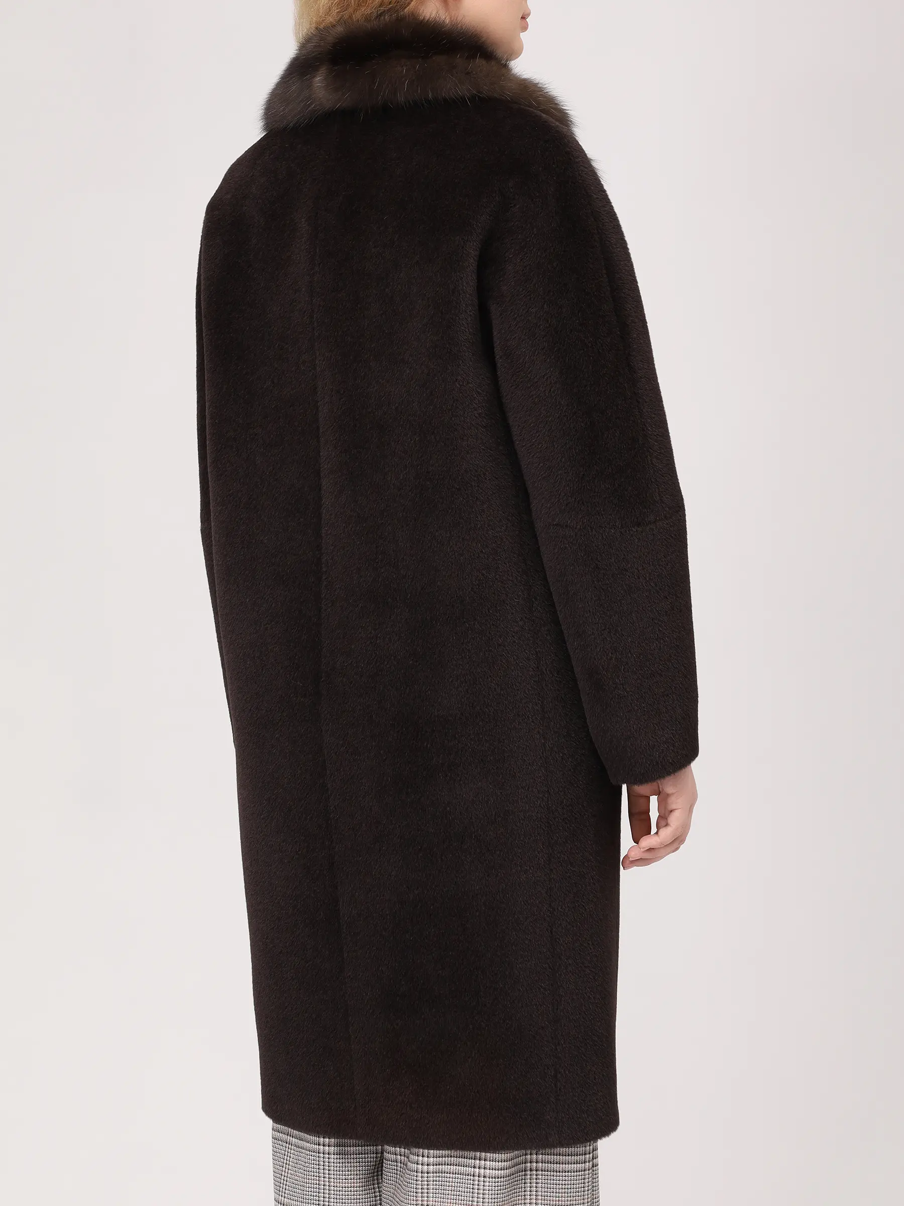 Пальто из шерсти альпака с мехом соболя