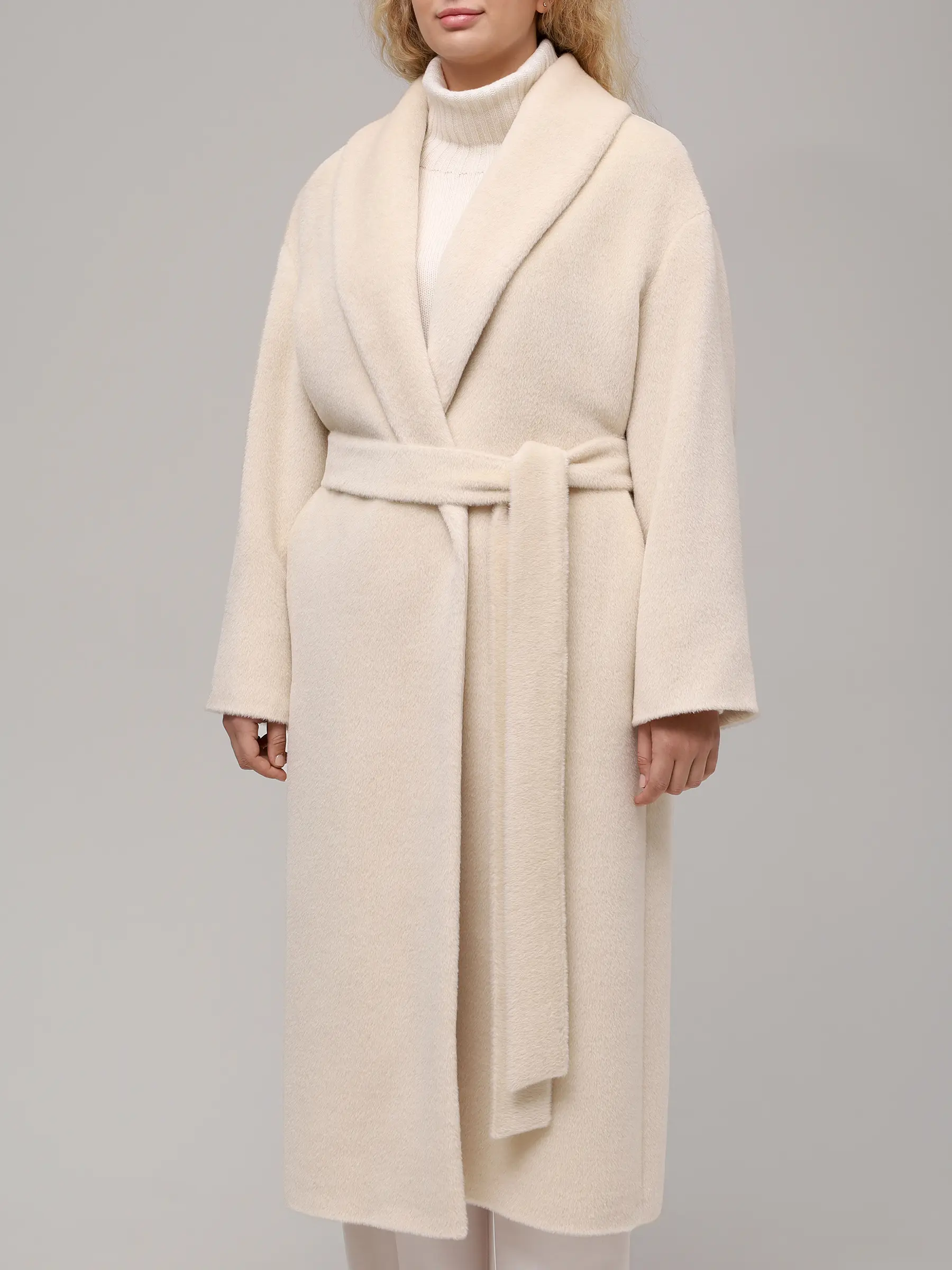 Пальто из шерсти альпака