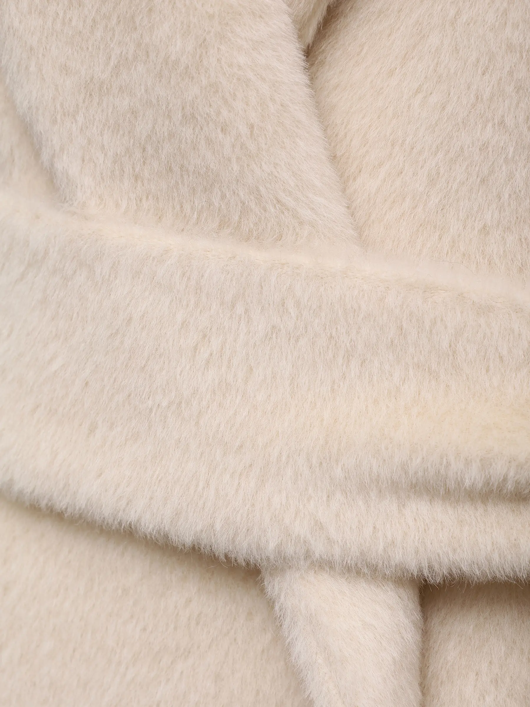 Пальто из шерсти альпака