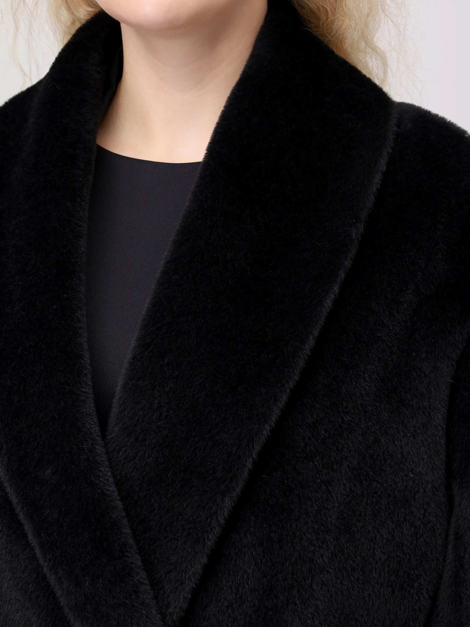 Пальто из шерсти альпака