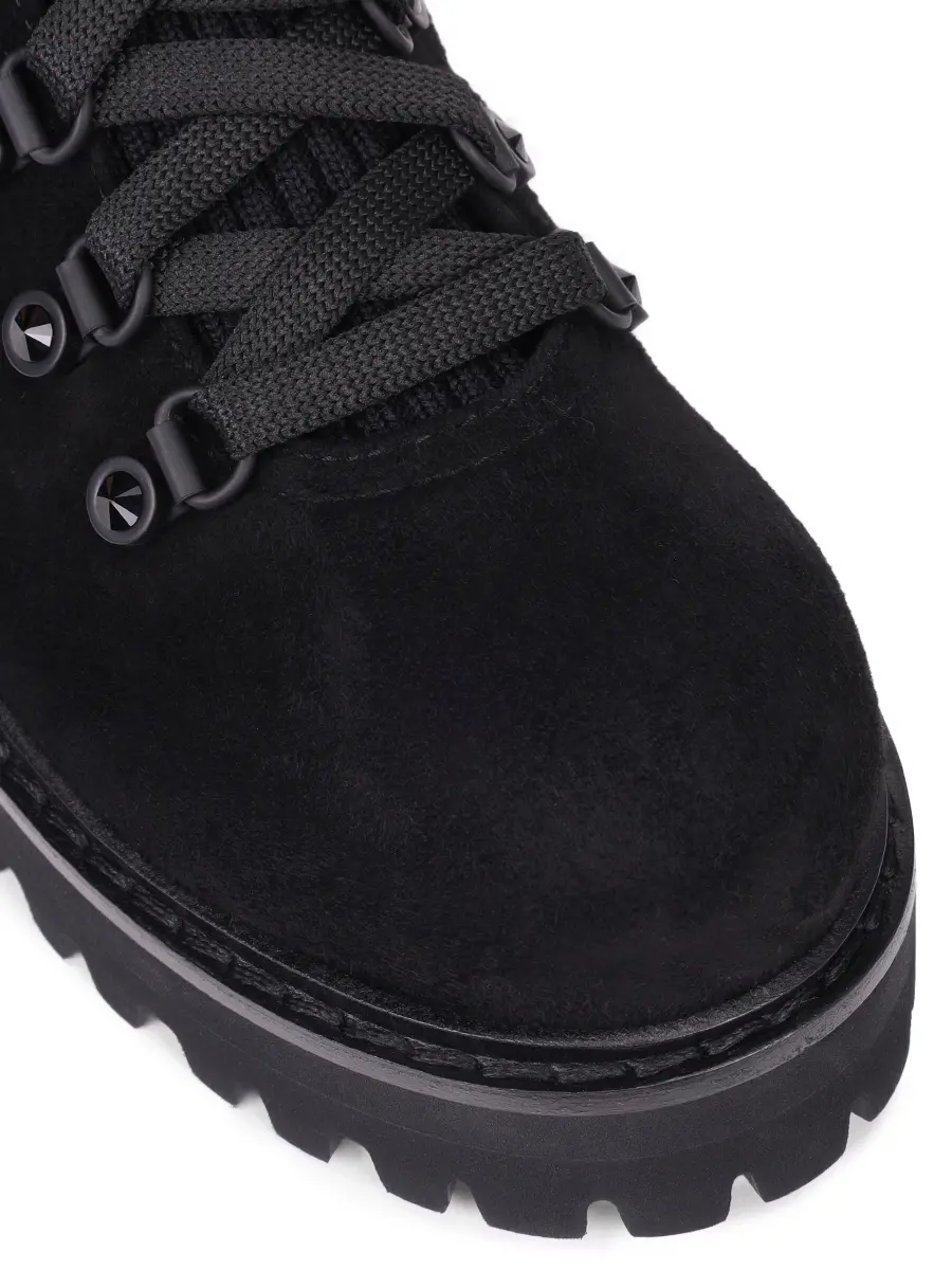 Ботинки замшевые