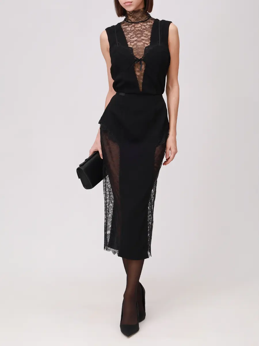 Платье с кружевом