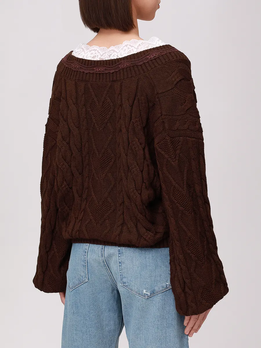 Пуловер с кружевом