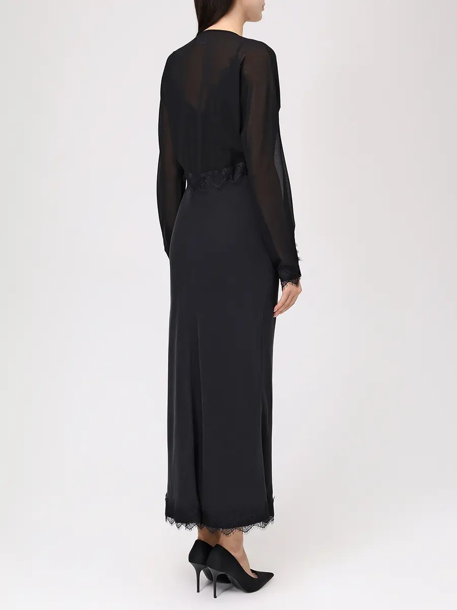 Платье с кружевом