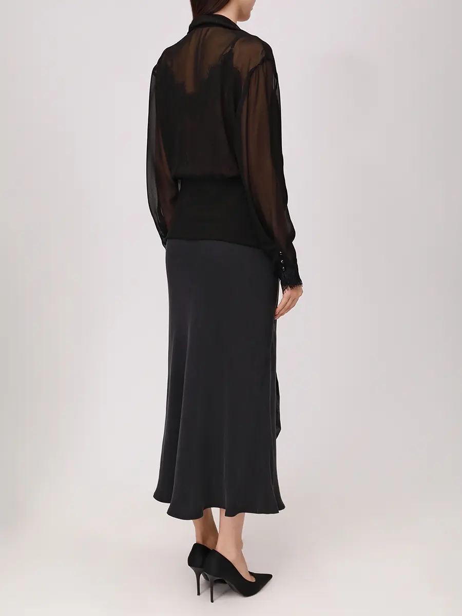 Платье с кружевом