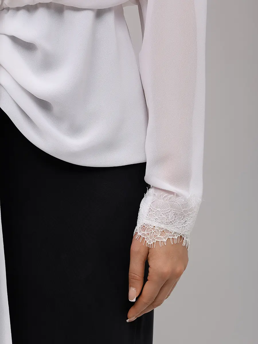 Блуза с кружевом