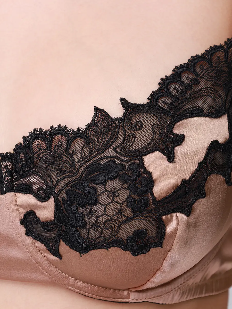 Бюстгалтер шелковый