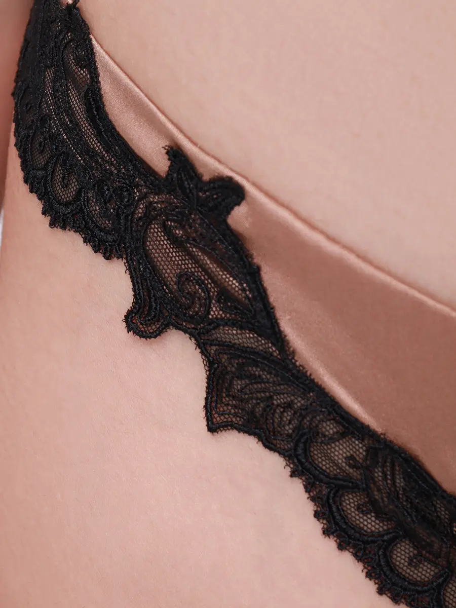 Трусы-стринг шелковые