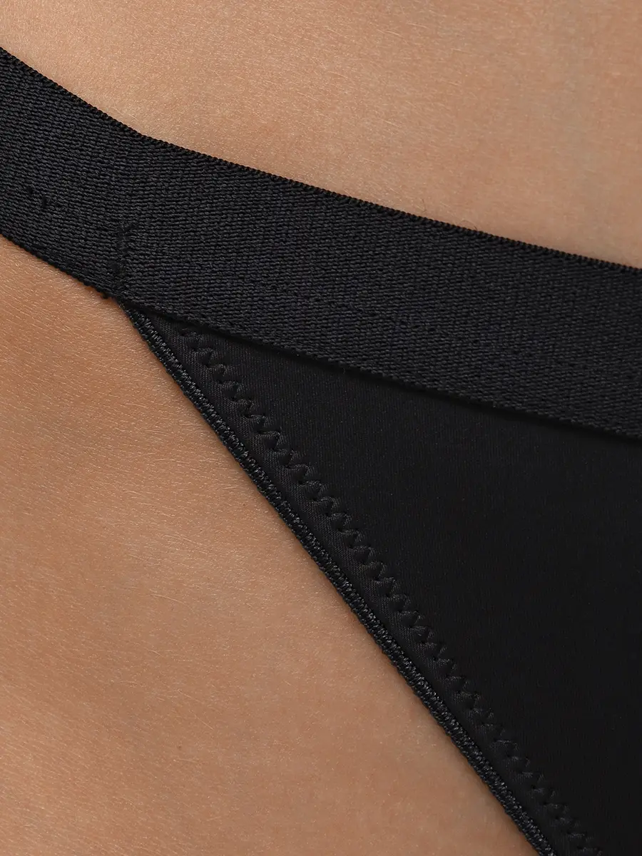 Трусы-стринг однотонные